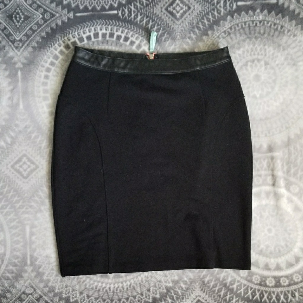 Mini bodycon pencil skirt